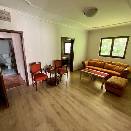 Home Base Apartments Skopje Luaran gambar